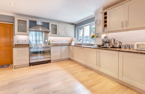 St. Florence House | Daisy Cottage - St Florence