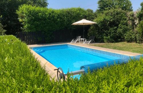 Le Mesnil-Gilbert House | Daisy Cottage with seasonal Swimming Pool