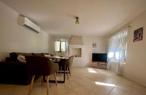 Potamia House | Daisy House Golden Beach Area