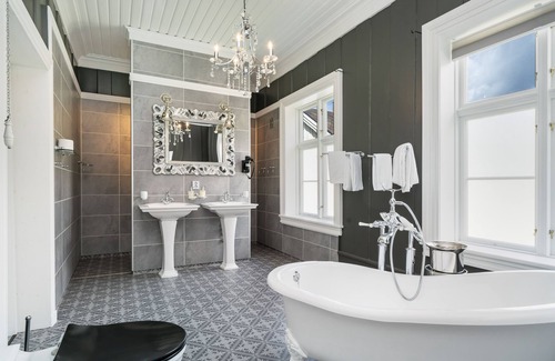 Hundorp Hotel | Dale Gudbrands Gard by Frichs