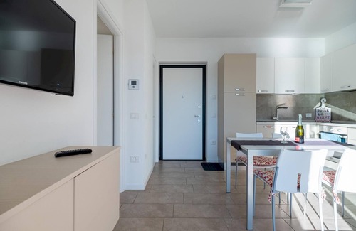 Parzanica Apartment | Dali in Spiglia With 2 Bedrooms and 1 Bathrooms