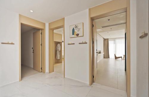 Pudong Hotel | Dali Qiyu Half Hill Seaview Villa - Erhai Branch
