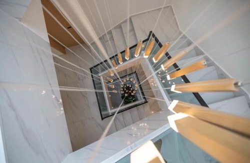 Pudong Hotel | Dali Qiyu Half Hill Seaview Villa - Erhai Branch