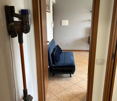 Rozzano Apartment | Dalla CHIESA