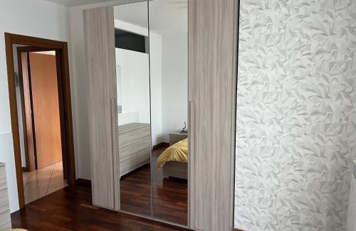 Rozzano Apartment | Dalla CHIESA