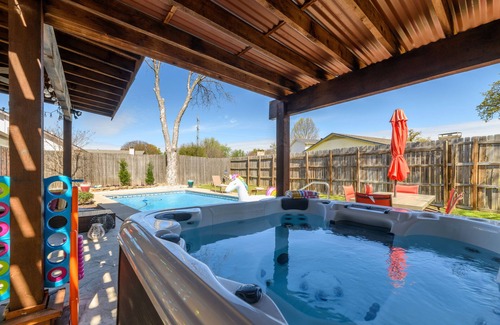 Bedford House | Dallas Fort Worth Central Home w/Pool, Hot Tub, games!