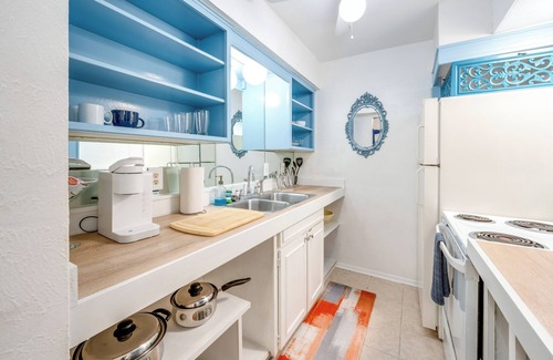 Knox - Henderson Condo | Dallas Vacation Rental Condo w/Community Pool!