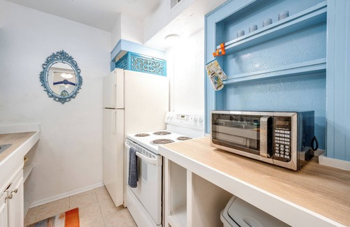 Knox - Henderson Condo | Dallas Vacation Rental Condo w/Community Pool!