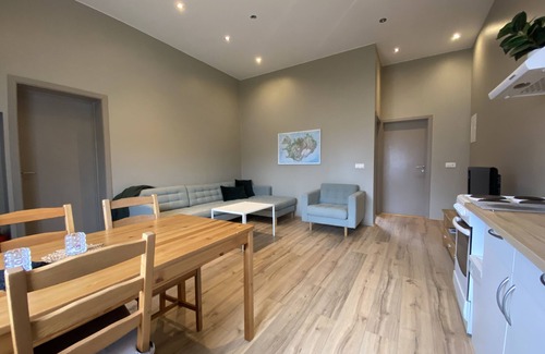 Kirkjubaejarklaustur City Center House | Dalshöfði Guesthouse