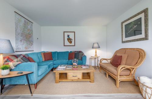 Lochearnhead Villa | Dalveich Cottage, hot tub, 2 bedroom, Lochearnhead