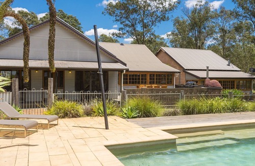 Leconfield House | Dalwood Country House - Has It All
