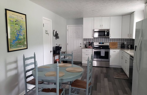 Vinita House | Dam Dandy Cottage - South Grand Lake Retreat . Enjoy the lake life!
