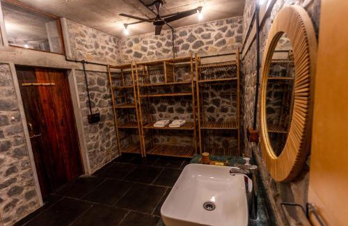 Bhinar House | Dang Forest Retreat
