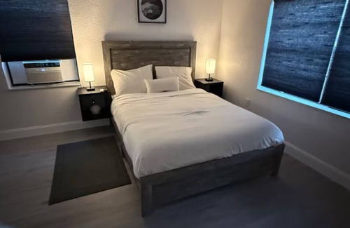 Dania Beach Apartment | Dania Club Luxury Rentals - Charming Studio Close To The Beach