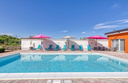 Pula Apartment | Danka with Shared Pool/One bedroom A1