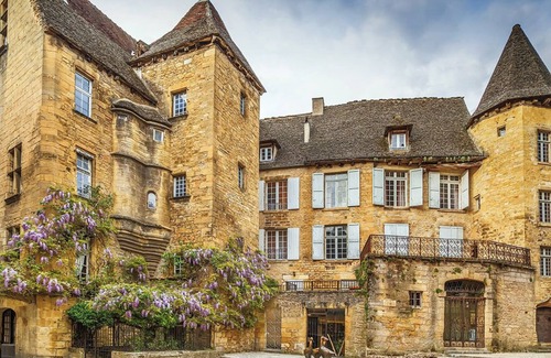 Le Roc House | Dans un Écrin de Verdure, Maison Pour 3, à la Frontière du Lot et du Périgord