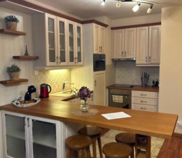 Vizafogo Apartment | Danube Terrace Elegant with 2 Bedroom and Private Parking