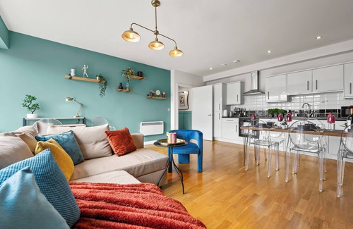 Finsbury Park Apartment | Dapper Suite in bustling Holloway, Islington