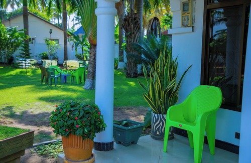 Dar es Salaam Villa | Dar es Salaam-Sleeps8-Parking-Garden-Pet Friendly