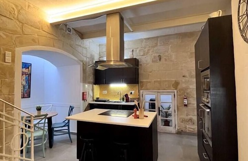 Floriana House | Dar Il-Ħnejja | Character Home close to Valletta