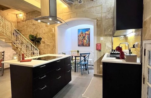 Floriana House | Dar Il-Ħnejja | Character Home close to Valletta