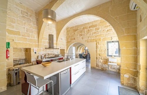 Xewkija House | Dar tal-Moghoz - Five Bedroom House