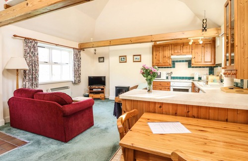 Isle of Luing Cottage | DARACH, pet friendly, with a garden in Ardfern