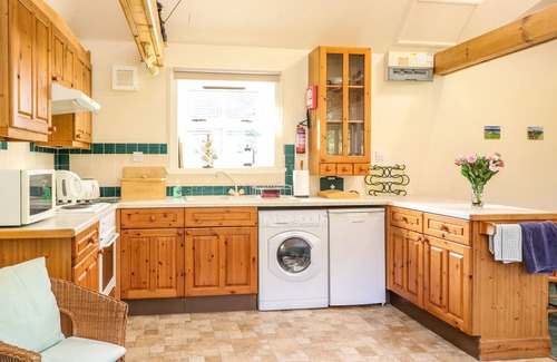 Isle of Luing Cottage | DARACH, pet friendly, with a garden in Ardfern