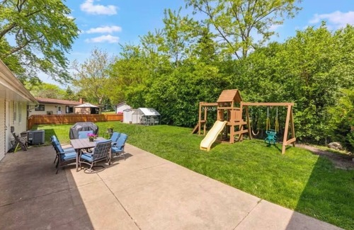 Darien House | Darien Delight - Single Level Ranch