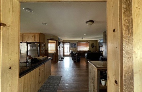 Goldendale House | Dark Sky Double Mountain View Retreat