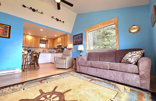 Cedarville Cabin | Darling cabin on Lake Huron in the beautiful Les Cheneaux Islands of Cedarville.