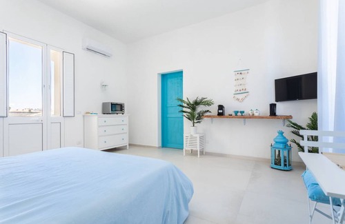 Santa Lucia Cabin | Darsena Sunset Suite II by Wonderful Italy