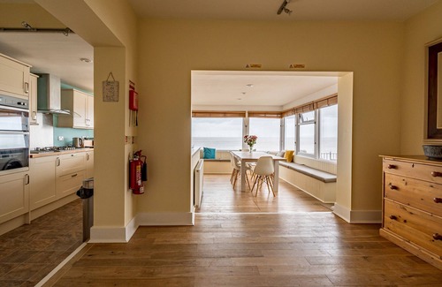 Penrhyn Bay Cottage | DARTANS, pet friendly, country holiday cottage in Penrhyn Bay