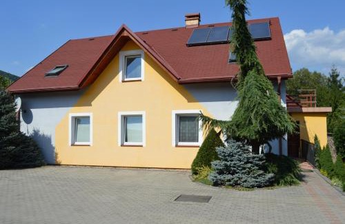Roznava House | Davi Penzion & Bowling