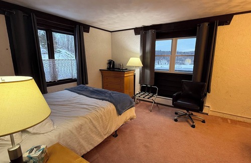 Upson Hotel | Davos Chalet