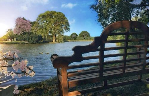 Broad Oak House | Daweswood - Luxury cottage, lake access & hot tub