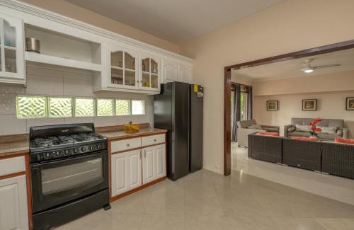 Oyster Pond Villa | Dawn Beach Estate - 3 bedroom Apartment Villa villa