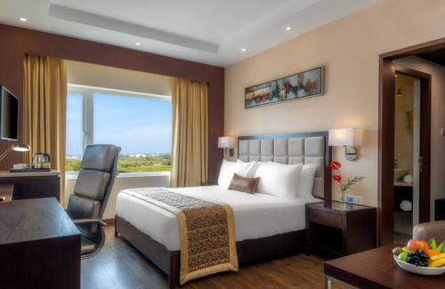 Kelambakkam Hotel | Days Hotel Chennai OMR