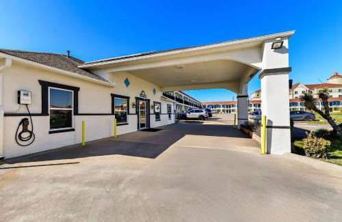 Gainesville Hotel | Days Inn by Wyndham Gainesville