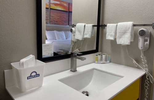 Imlay City Hotel | Days Inn by Wyndham Imlay City