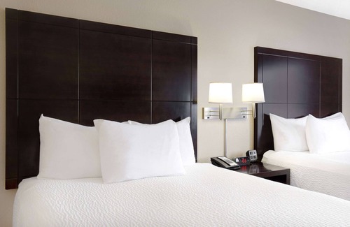 Medicine Hat Hotel | Days Inn by Wyndham Medicine Hat