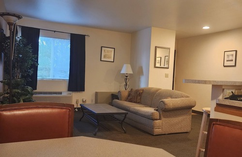 Wye Hotel | Days Inn by Wyndham Missoula Airport