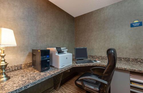 Mitchell Hotel | Days Inn by Wyndham Mitchell SD