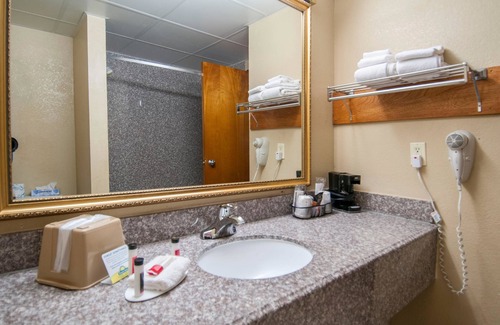 Pauls Valley Hotel | Days Inn by Wyndham Pauls Valley