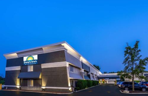 Pleasant Prairie Hotel | Days Inn by Wyndham Pleasant Prairie Kenosha