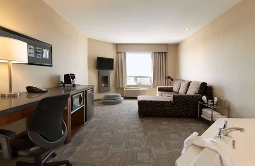 Regina Hotel | Days Inn by Wyndham Regina Airport West