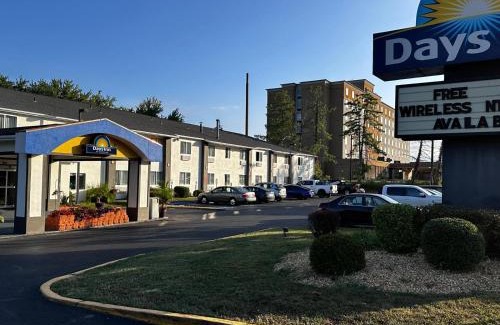 Runnemede Hotel | Days Inn by Wyndham Runnemede Philadelphia Area