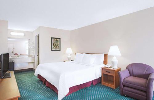 Wytheville Hotel | Days Inn by Wyndham Wytheville