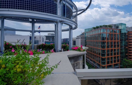 Dupont Circle Apartment | DC Group Vacay! 4 Deluxe Units, Walking Distance Washington Monument