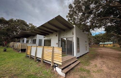 Cape Otway Cabin | DE 1 - Deluxe Open Plan Cabin